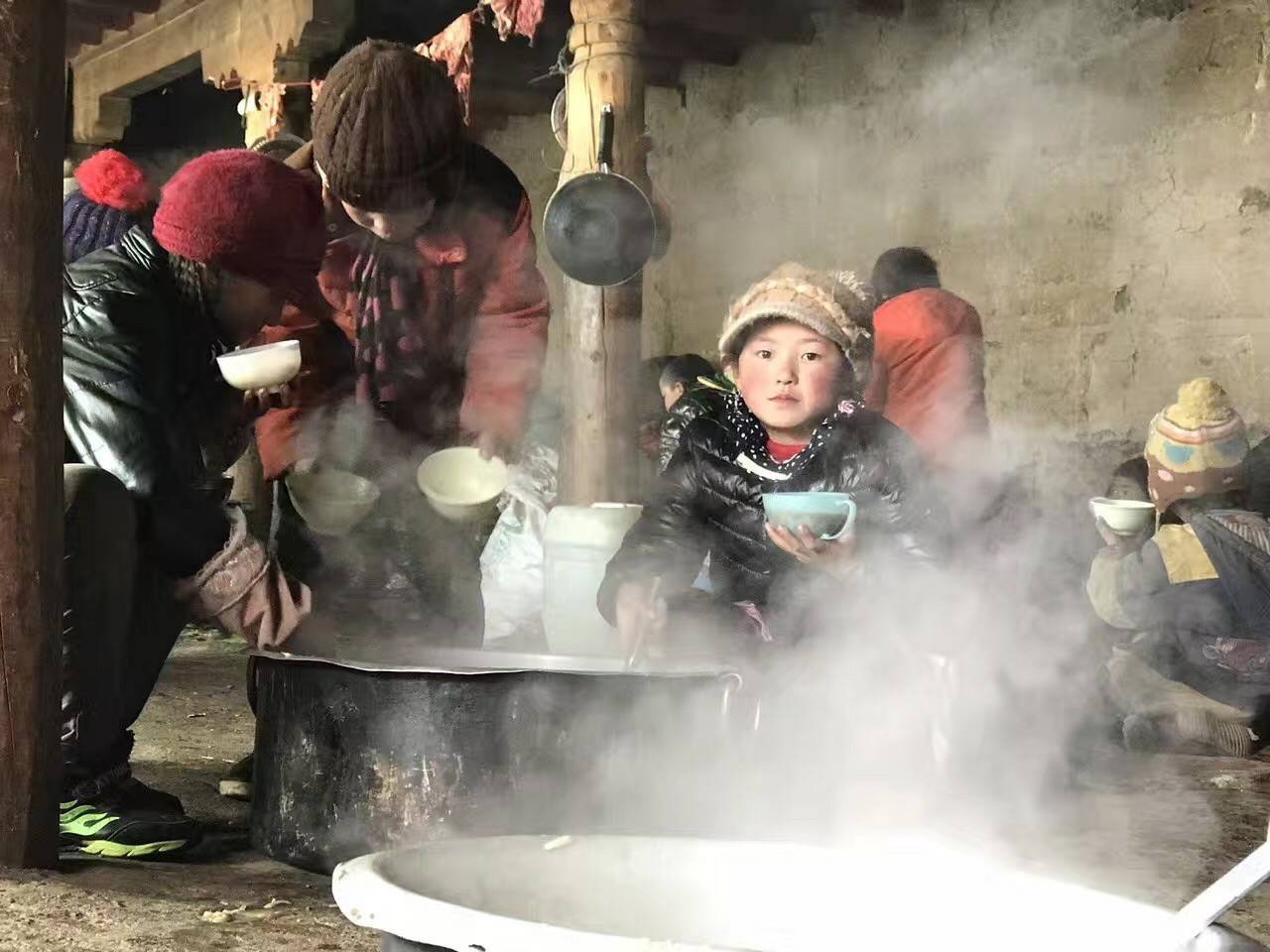 上海宇航市场调研与分析有限公司公益回顾丨家国同欢月同圆 温暖满载甘孜州(图10)