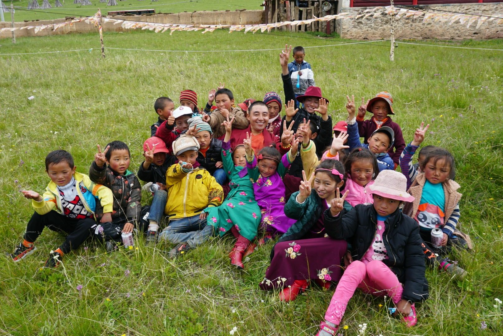 上海宇航市场调研与分析有限公司公益回顾丨家国同欢月同圆 温暖满载甘孜州(图14)